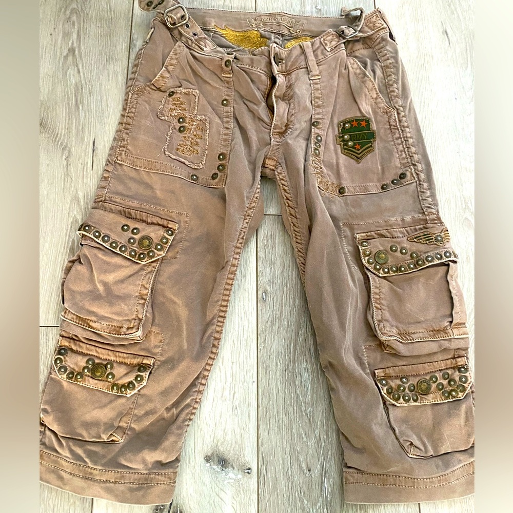 Robin's Jeans Cargo Capris